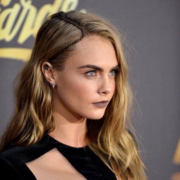 Cara Delevingne lors des MTV Movie Awards 2016 au Warner Bros. Studios à Burbank le 9 avril.