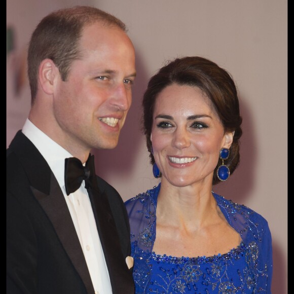 Le prince William et la duchesse Catherine de Cambridge (en Jenny Packham) au Taj Palace Hotel à Mumbai le 10 avril 2016 lors d'un gala organisé par la British Asian Foundation, avec la participation de nombreuses stars de Bollywood, au premier jour de leur visite officielle en Inde. © Stephen Lock/i-Images via ZUMA Wire / Bestimage