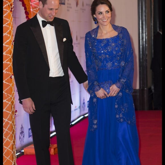 Le prince William et la duchesse Catherine de Cambridge (en Jenny Packham) au Taj Palace Hotel à Mumbai le 10 avril 2016 lors d'un gala organisé par la British Asian Foundation, avec la participation de nombreuses stars de Bollywood, au premier jour de leur visite officielle en Inde. © Stephen Lock/i-Images via ZUMA Wire / Bestimage