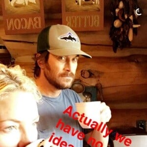 Oliver et Kate Hudson le lendemain du mariage de Jamie Schneider