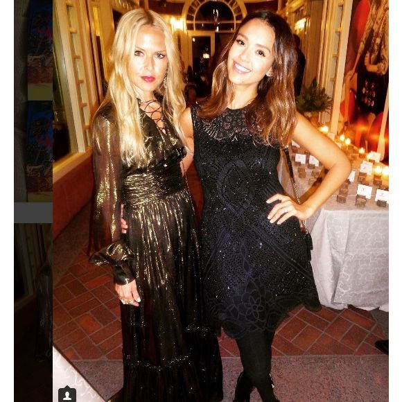 Rachel Zoe et Jessica Alba au mariage de Jamie Schneider le 9 avril 2016 à Apsen