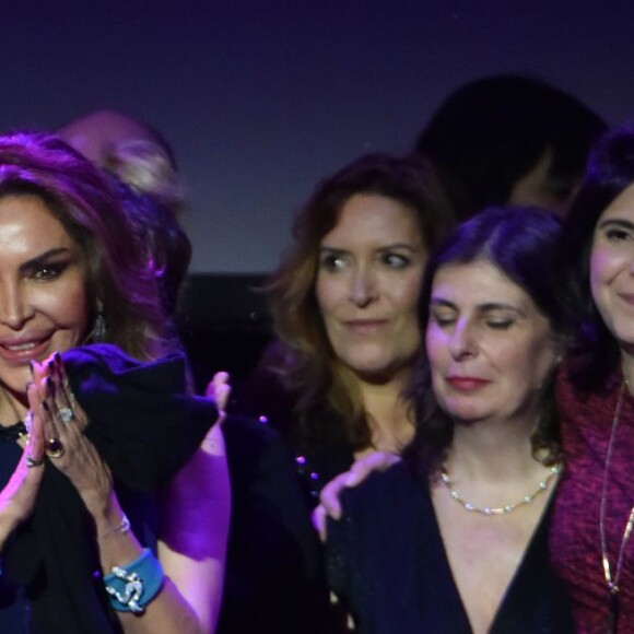 Cristina Cordula, Homayra Sellier (présidente de l'association "Innocence en Danger") - Soirée spectacle à l'occasion des 15 ans de l'association "Innocence en Danger" au théâtre des Variétés à Paris, le 11 avril 2016. © Lionel Urman/Bestimage