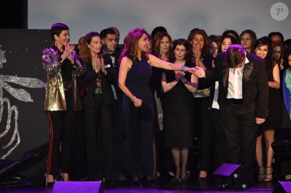 Cristina Cordula, Homayra Sellier (présidente de l'association "Innocence en Danger"), Frédéric Souterelle - Soirée spectacle à l'occasion des 15 ans de l'association "Innocence en Danger" au théâtre des Variétés à Paris, le 11 avril 2016. © Lionel Urman/Bestimage