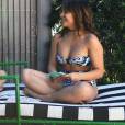 Vanessa et Stella Hudgens en bikinis à Miami, le 8 avril 2016.