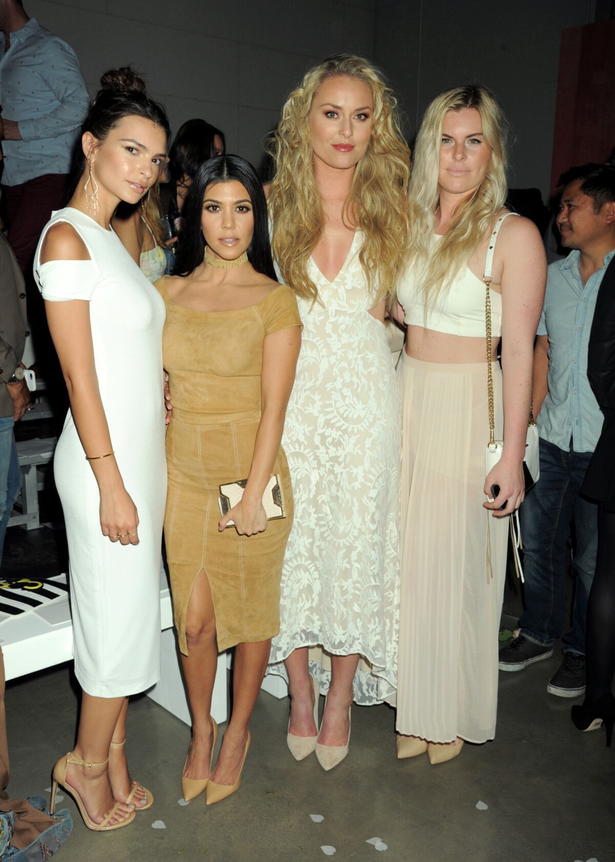 Emily Ratajkowski Assistent Photo : Emily Ratajkowski, Kourtney Kardashian et Lindsey Vonn ...