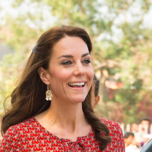 Kate Middleton, duchesse de Cambridge, en robe Glamorous le 12 avril 2016, lors de sa visite officielle en Inde et au Bhoutan (10-16 avril) avec le prince William