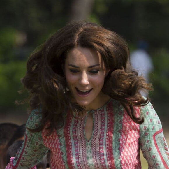 Kate Middleton, duchesse de Cambridge, en robe Anita Dongre le 10 avril 2016, lors de sa visite officielle en Inde et au Bhoutan (10-16 avril) avec le prince William