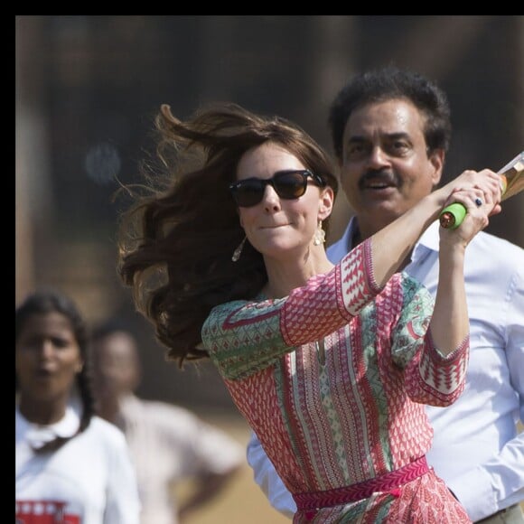 Kate Middleton, duchesse de Cambridge, en robe Anita Dongre le 10 avril 2016, lors de sa visite officielle en Inde et au Bhoutan (10-16 avril) avec le prince William