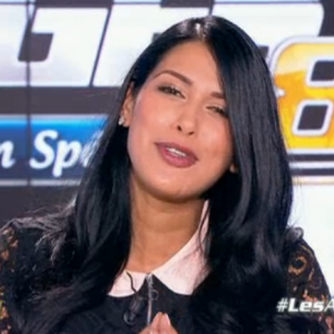 Ayem Nour, enceinte, lors de la première de son émission le "Mad Mag" sur NRJ12. Le 22 février 2015.