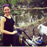 Natasha St-Pier : Promenade avec Bixente pour la maman aux formes retrouvées