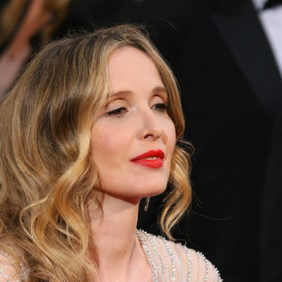Julie Delpy (bijoux Chopard) - 86e cérémonie des Oscars à Hollywood, le 2 mars 2014.