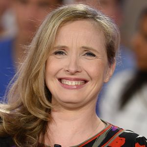 Julie Delpy - Enregistrement de l'émission "Vivement Dimanche" à Paris le 14 octobre 2015