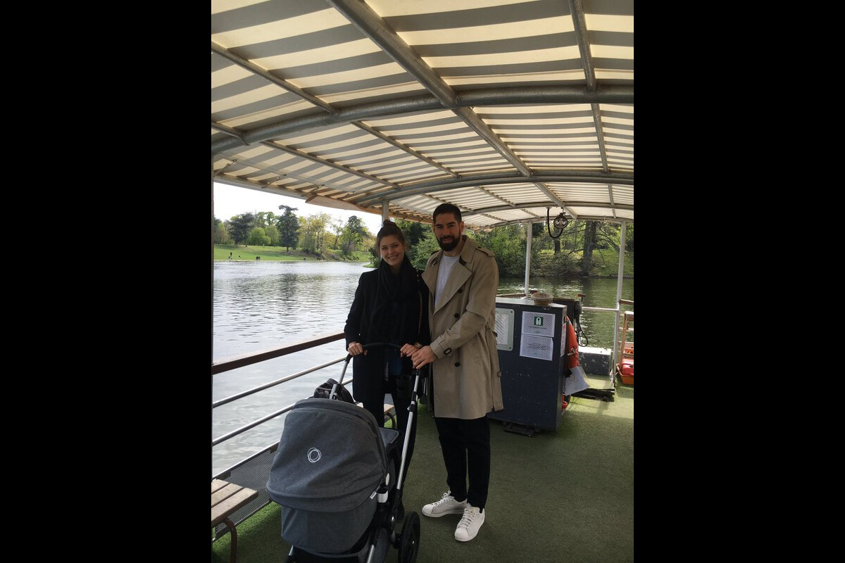 Photo Nikola Karabatic Avec Sa Compagne G Raldine Pillet Et Leur Fils Alek Le Avril Au