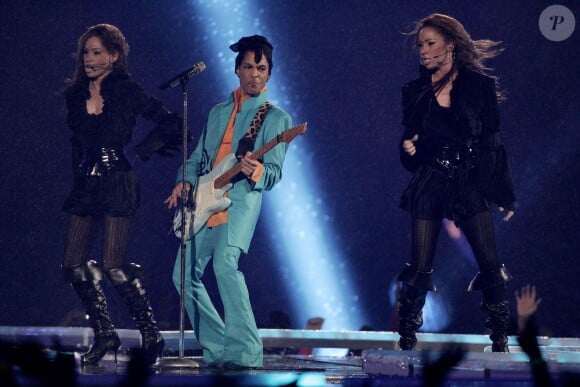 Prince en concert à la mi-temps du Super Bowl XLI au Dolphins Stadium. Miami, février 2007.