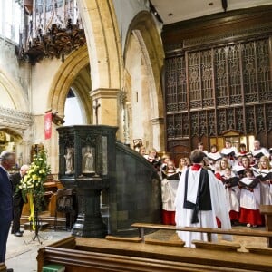 Le prince Charles a déposé une couronne sur la tombe de William Shakespeare en l'église de la Sainte Trinité à l'occasion du 400e anniversaire de sa mort à Stratford-upon-Avon le 23 avril 2016.