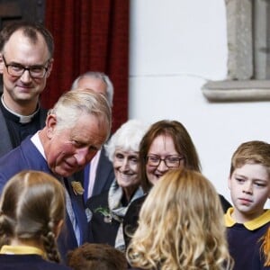 Le prince Charles a déposé une couronne sur la tombe de William Shakespeare en l'église de la Sainte Trinité à l'occasion du 400e anniversaire de sa mort à Stratford-upon-Avon le 23 avril 2016.