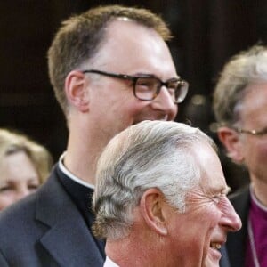 Le prince Charles a déposé une couronne sur la tombe de William Shakespeare en l'église de la Sainte Trinité à l'occasion du 400e anniversaire de sa mort à Stratford-upon-Avon le 23 avril 2016.