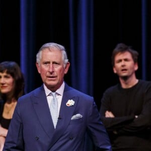 Le prince Charles est monté sur scène pour jouer Hamlet aux côtés des comédiens britanniques à l'occasion du 400e anniversaire de la mort de William Shakespeare lors d'une performance exceptionnelle (Shakespeare Live!) au Royal Shakespeare Theatre à Stratford-upon-Avon le 23 avril 2016.