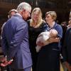 Le prince Charles lors de la représentation de Shakespeare Live!, performance exceptionnelle organisée à l'occasion du 400e anniversaire de la mort de William Shakespeare au Royal Shakespeare Theatre à Stratford-upon-Avon le 23 avril 2016.