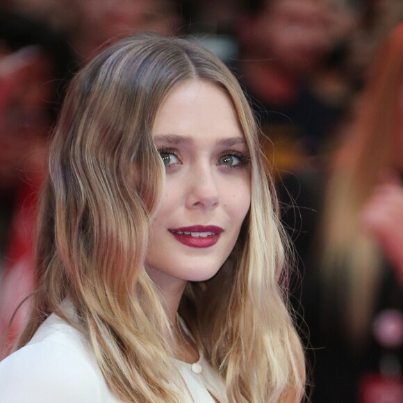 Elizabeth Olsen lors de la première de Captain America: Civil War au Vue Westfield, Londres, le 26 avril 2016.