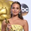 Alicia Vikander (Oscar de la meilleure actrice dans un second rôle pour le film "The Danish Girl") - Press Room de la 88ème cérémonie des Oscars à Hollywood, le 28 février 2016.