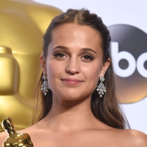 Alicia Vikander (Oscar de la meilleure actrice dans un second rôle pour le film "The Danish Girl") - Press Room de la 88ème cérémonie des Oscars à Hollywood, le 28 février 2016.