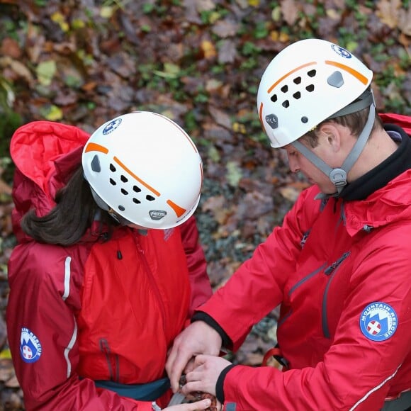 Le duc et la duchesse de Cambridge en novembre 2015 à Capel Curig, dans un centre de loisirs. Kate Middleton et le prince William fêtent leurs 5 ans de mariage le 29 avril 2011.