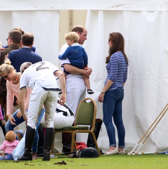 Le duc et la duchesse de Cambridge avec leur fils le prince George le 14 juin 2015 au Beaufort Polo Club. Kate Middleton et le prince William fêtent leurs 5 ans de mariage le 29 avril 2011.