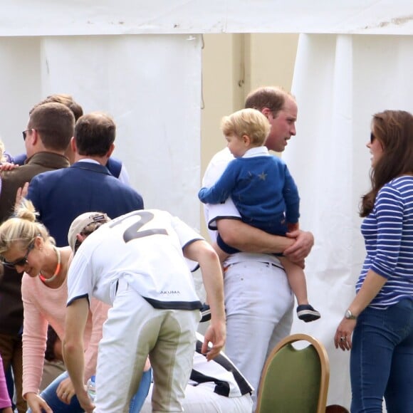 Le duc et la duchesse de Cambridge avec leur fils le prince George le 14 juin 2015 au Beaufort Polo Club. Kate Middleton et le prince William fêtent leurs 5 ans de mariage le 29 avril 2011.