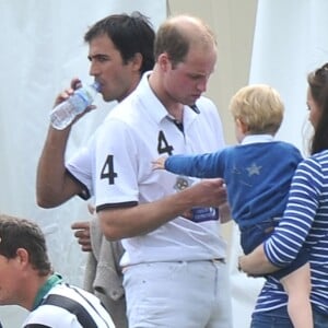 Le duc et la duchesse de Cambridge avec leur fils le prince George le 14 juin 2015 au Beaufort Polo Club. Kate Middleton et le prince William fêtent leurs 5 ans de mariage le 29 avril 2011.