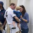 Le duc et la duchesse de Cambridge avec leur fils le prince George le 14 juin 2015 au Beaufort Polo Club. Kate Middleton et le prince William fêtent leurs 5 ans de mariage le 29 avril 2011.