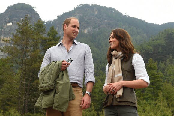Le duc et la duchesse de Cambridge en randonnée vers la tanière du tigre au Bhoutan lors de leur tournée royale en Inde et au Bhoutan en avril 2016. Kate Middleton et le prince William fêtent leurs 5 ans de mariage le 29 avril 2011.