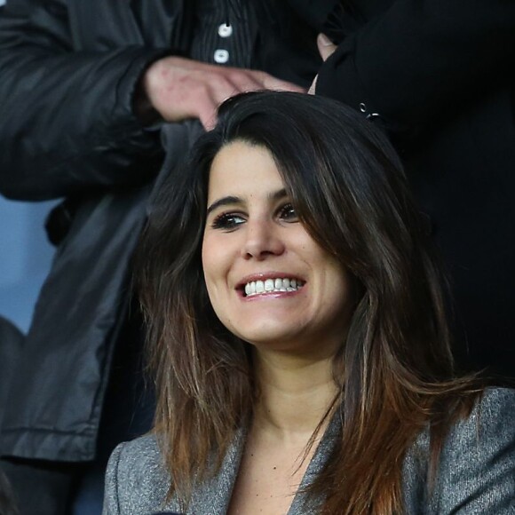 Karine Ferri - People au match de football "PSG - Rennes" au Parc des Princes à Paris. Le 29 avril 2016 © Cyril Moreau / Bestimage