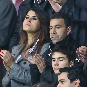 Karine Ferri - People au match de football "PSG - Rennes" au Parc des Princes à Paris. Le 29 avril 2016 © Cyril Moreau / Bestimage