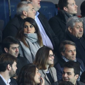 Karine Ferri - People au match de football "PSG - Rennes" au Parc des Princes à Paris. Le 29 avril 2016 © Cyril Moreau / Bestimage