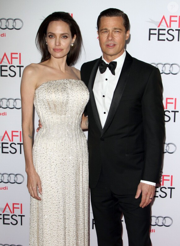 Angelina Jolie et son mari Brad Pitt - Première de "Vue sur mer" à Los Angeles le 5 novembre 2015.