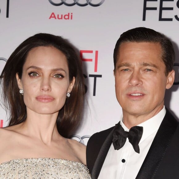 Angelina Jolie et son mari Brad Pitt - Première de "Vue sur mer" à Los Angeles le 5 novembre 2015.