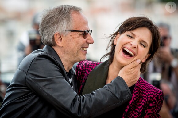 Fabrice Luchini, Juliette Binoche - Photocall du film "Ma Loute" lors du 69e Festival International du Film de Cannes. Le 13 mai 2016. © Borde-Moreau/Bestimage