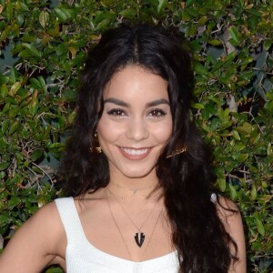 Vanessa Hudgens à l'Inauguration des nouvelles zones thématiques liées à l'univers d'Harry Potter "The Wizarding World Of Harry Potter" à Universal City, le 5 avril 2016. © Birdie Thompson/AdMedia/Zuma Press/Bestimage