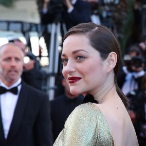 Marion Cotillard habillée par Dior - Montée des marches du film "Mal de pierres" lors du 69e Festival International du Film de Cannes. Le 15 mai 2016. © Borde-Jacovides-Moreau/Bestimage