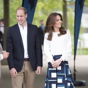 Kate Middleton, le prince William et le prince Harry faisaient équipe pour le lancement de leur campagne Heads Together de sensibilisation sur la santé mentale le 16 mai 2016 au parc olympique Elizabeth à Londres.