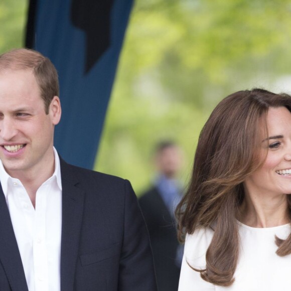 Kate Middleton, le prince William et le prince Harry faisaient équipe pour le lancement de leur campagne Heads Together de sensibilisation sur la santé mentale le 16 mai 2016 au parc olympique Elizabeth à Londres.
