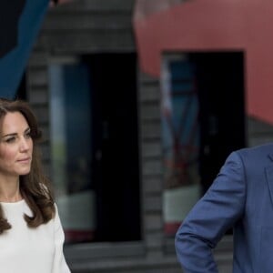 Kate Middleton, le prince William et le prince Harry faisaient équipe pour le lancement de leur campagne Heads Together de sensibilisation sur la santé mentale le 16 mai 2016 au parc olympique Elizabeth à Londres.