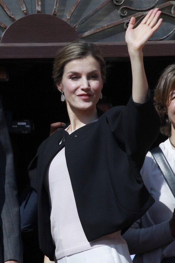La reine Letizia d'Espagne en visite à Villanueva de los Infantes le 18 mai 2016.