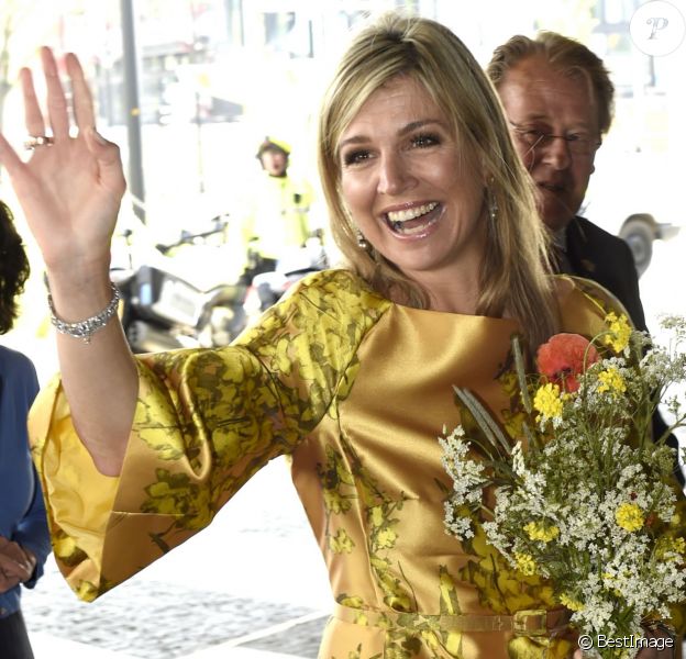 La reine Maxima des Pays-Bas arrive au premier anniversaire de la Fédération des fonds de pension au forum de La Haye le 17 mai 2016, le jour de son 45e anniversaire.