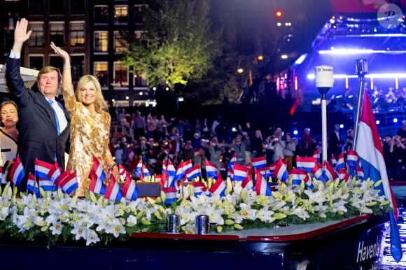 La reine Maxima et le roi Willem-Alexander des Pays-Bas assistent au concert de la Libération à Amsterdam le 5 mai 2016.