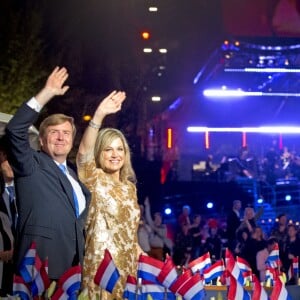 La reine Maxima et le roi Willem-Alexander des Pays-Bas assistent au concert de la Libération à Amsterdam le 5 mai 2016.