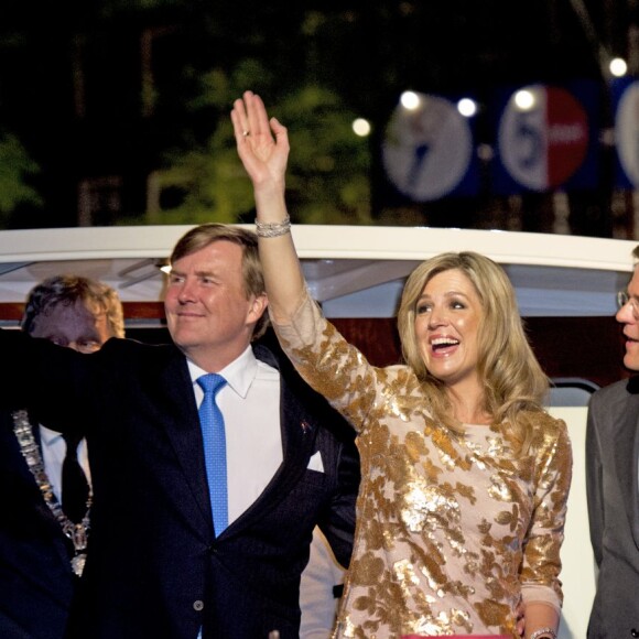 La reine Maxima et le roi Willem-Alexander des Pays-Bas assistent au concert de la Libération à Amsterdam le 5 mai 2016.