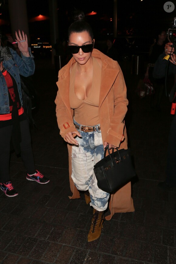 Kim Kardashian à l'aéroport de LAX à Los Angeles, le 19 mai 2016.