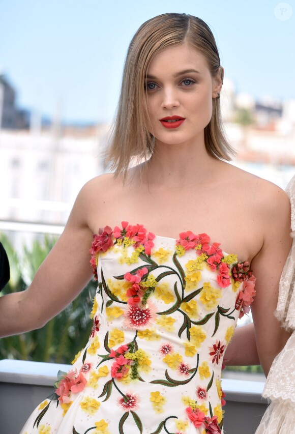 Bella Heathcote - Photocall du film "The Neon Demon" lors du 69e Festival International du Film de Cannes. Le 20 mai 2016 © Giancarlo Gorassini / Bestimage